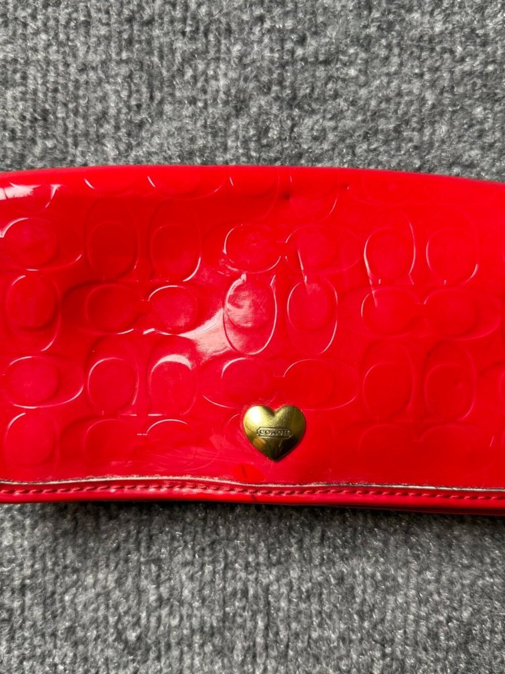 COACH Red Patent Embossed Signature C Checkbook Wallet HeartGold HardwareDAMAGED